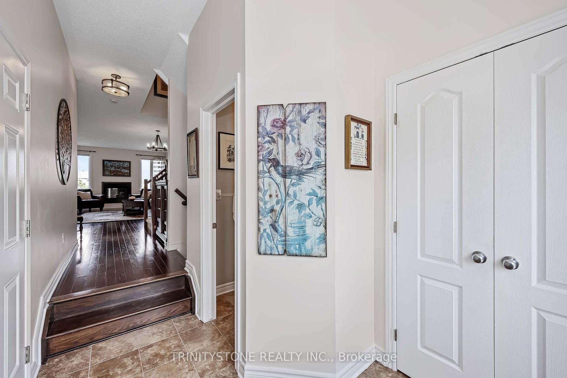 Photo 11 of 1114 Northgraves Crescent, Ottawa, Kanata - Emerald Meadows/Trailwest — HOMEH