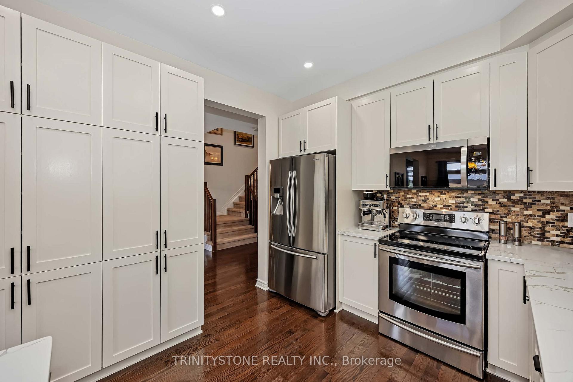 Photo 19 of 1114 Northgraves Crescent, Ottawa, Kanata - Emerald Meadows/Trailwest — HOMEH