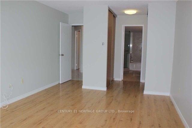 Photo 6 of Unit 1003, 7460 Bathurst Street, Vaughan, Brownridge — HOMEH