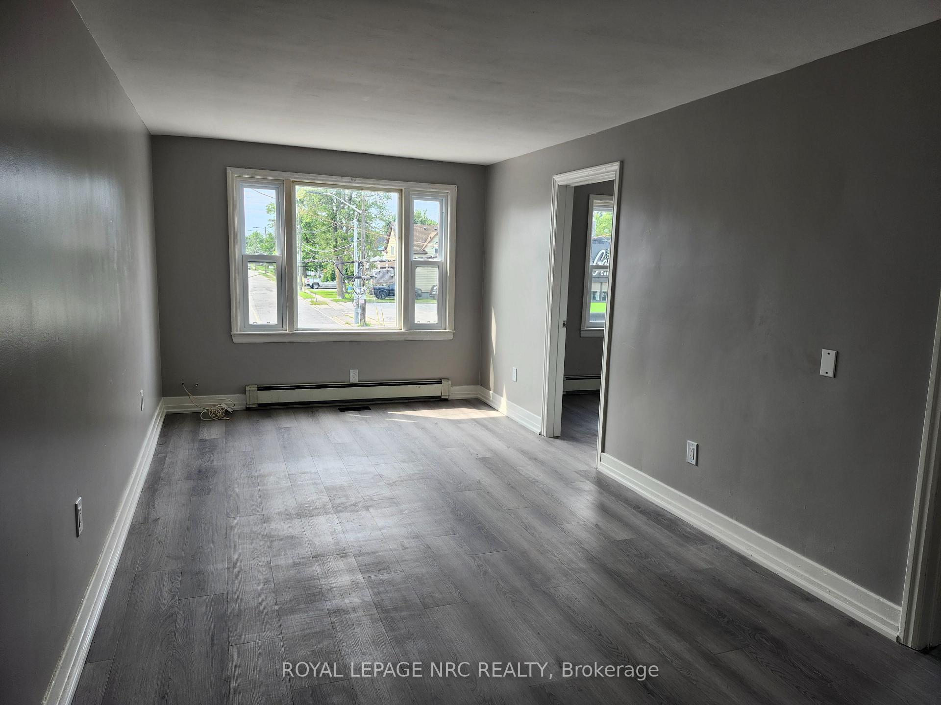 Photo 3 of Unit 1, 476 East Main Street, Welland, Welland Downtown — HOMEH