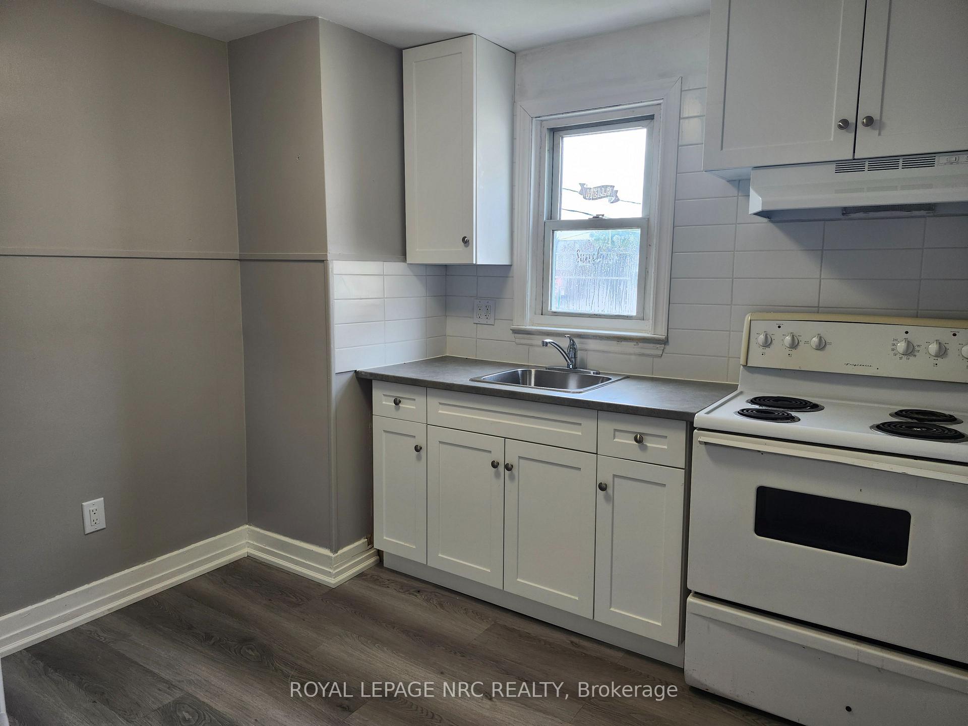 Photo 6 of Unit 1, 476 East Main Street, Welland, Welland Downtown — HOMEH