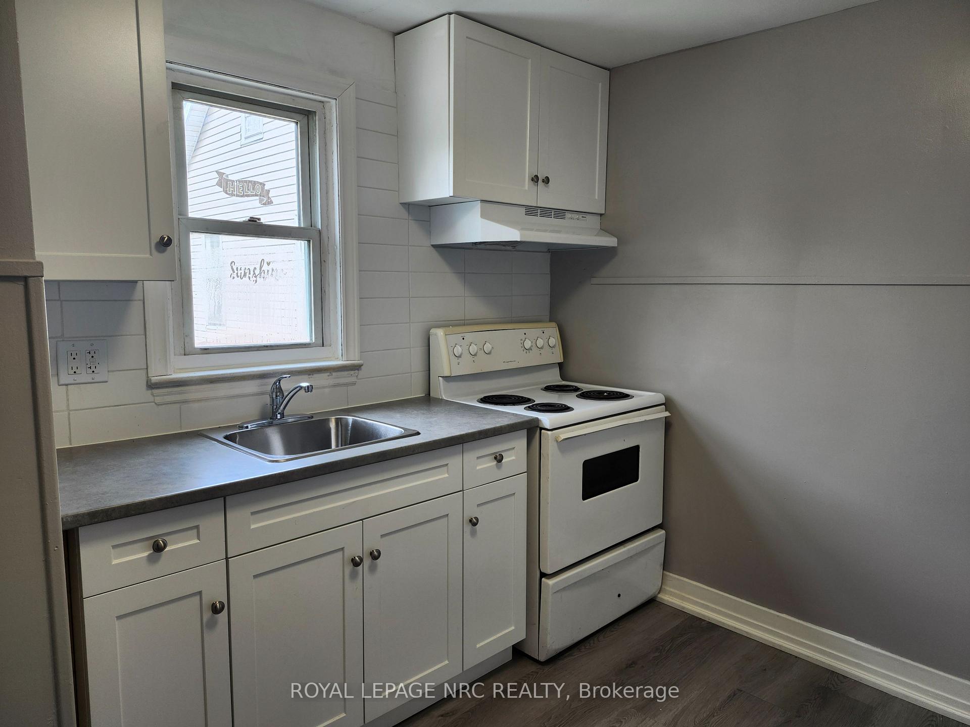 Photo 8 of Unit 1, 476 East Main Street, Welland, Welland Downtown — HOMEH