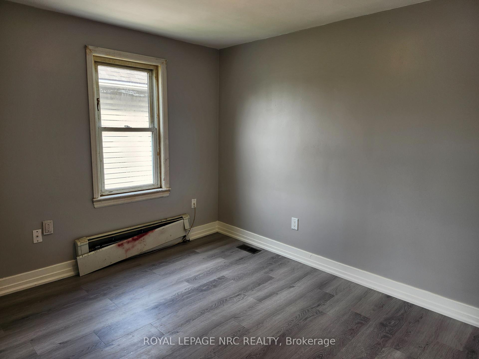 Photo 12 of Unit 1, 476 East Main Street, Welland, Welland Downtown — HOMEH