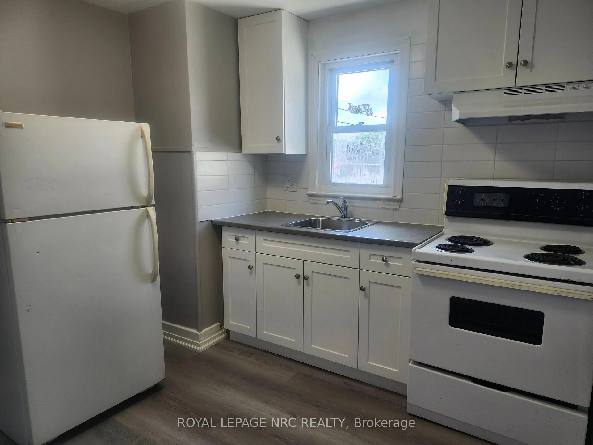 Photo 5 of Unit 1, 476 East Main Street, Welland, Welland Downtown — HOMEH