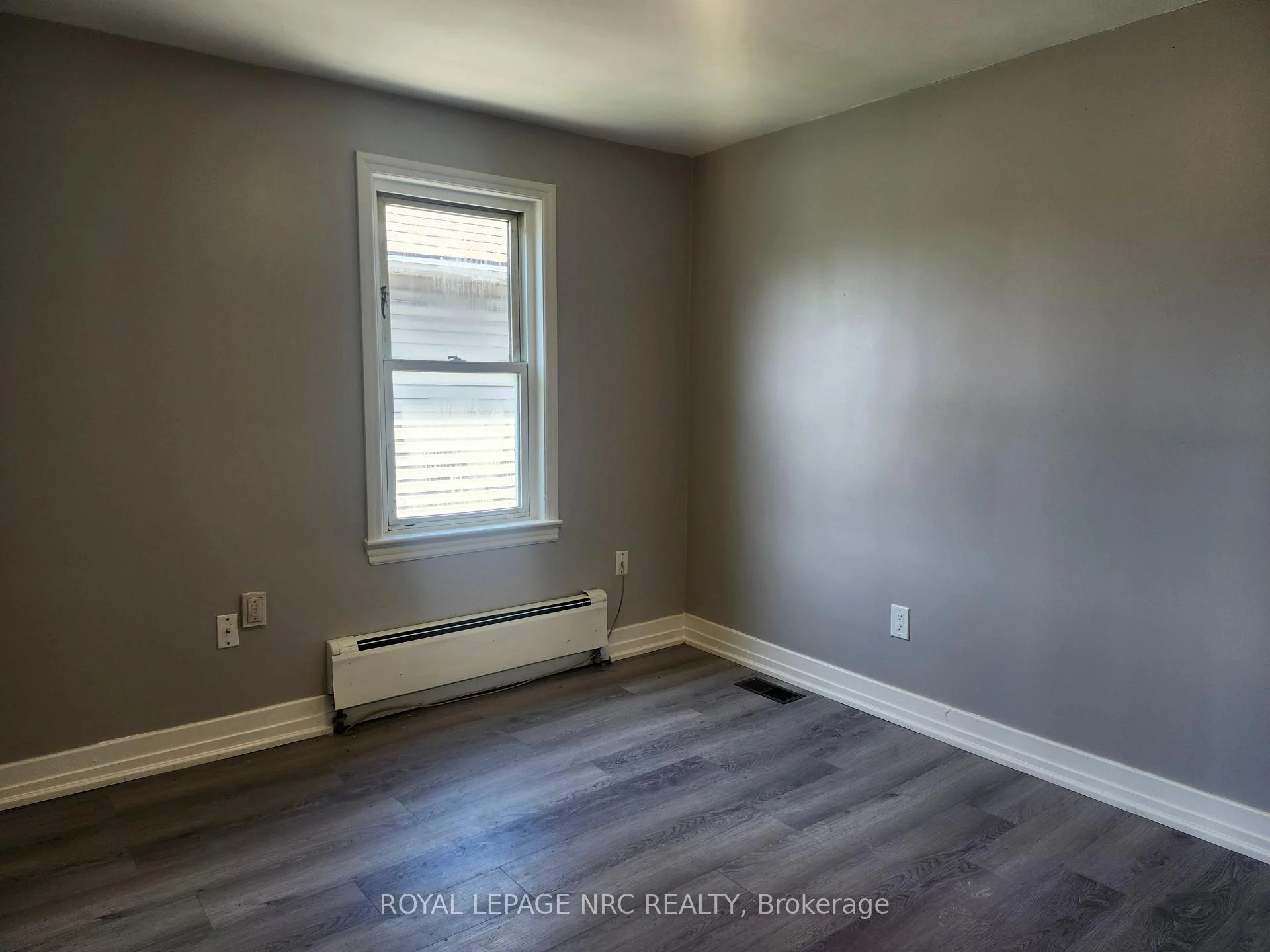 Photo 9 of Unit 1, 476 East Main Street, Welland, Welland Downtown — HOMEH