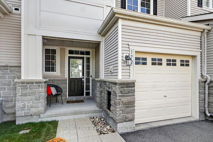 Photo 2 of 172 Laramie Crescent, Ottawa, Barrhaven - Stonebridge — HOMEH
