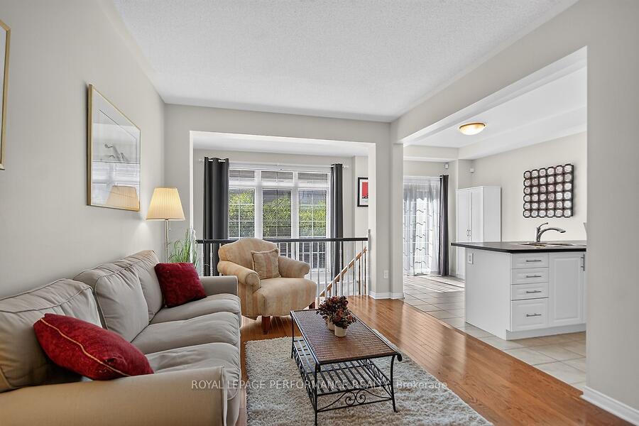 Photo 8 of 172 Laramie Crescent, Ottawa, Barrhaven - Stonebridge — HOMEH
