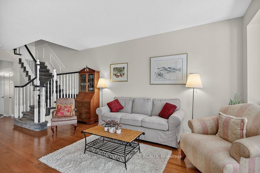 Photo 9 of 172 Laramie Crescent, Ottawa, Barrhaven - Stonebridge — HOMEH