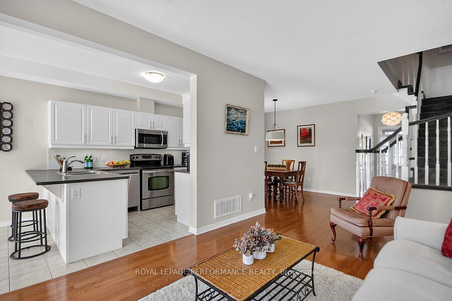 Photo 10 of 172 Laramie Crescent, Ottawa, Barrhaven - Stonebridge — HOMEH