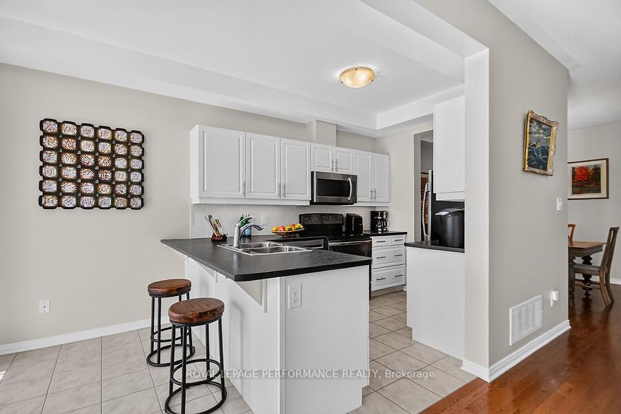 Photo 11 of 172 Laramie Crescent, Ottawa, Barrhaven - Stonebridge — HOMEH