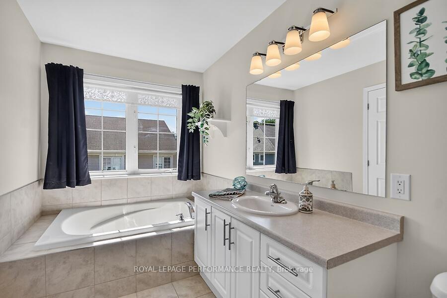 Photo 26 of 172 Laramie Crescent, Ottawa, Barrhaven - Stonebridge — HOMEH