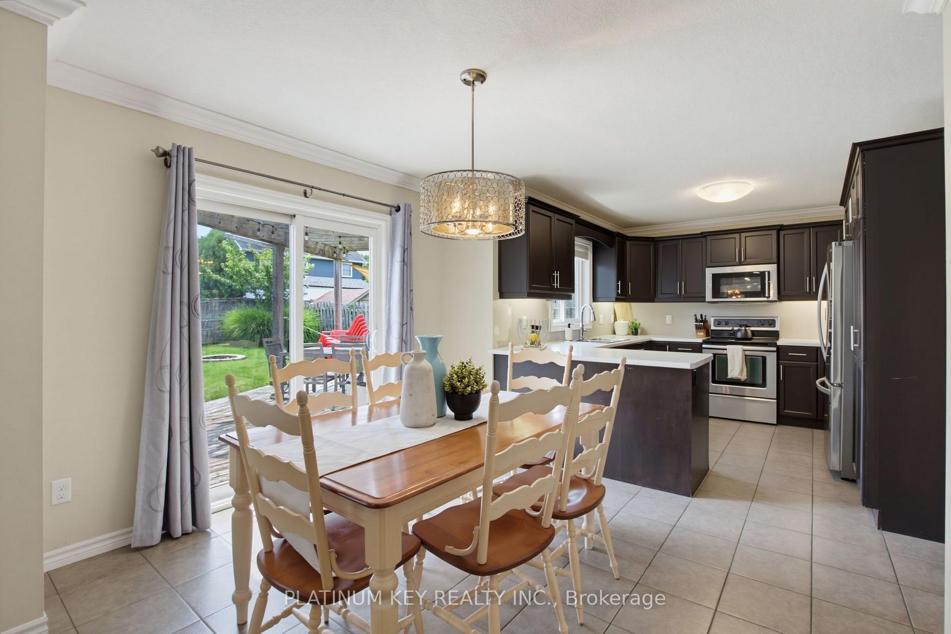 Photo 14 of 114 Jenna Drive, Strathroy-Caradoc, NW — HOMEH