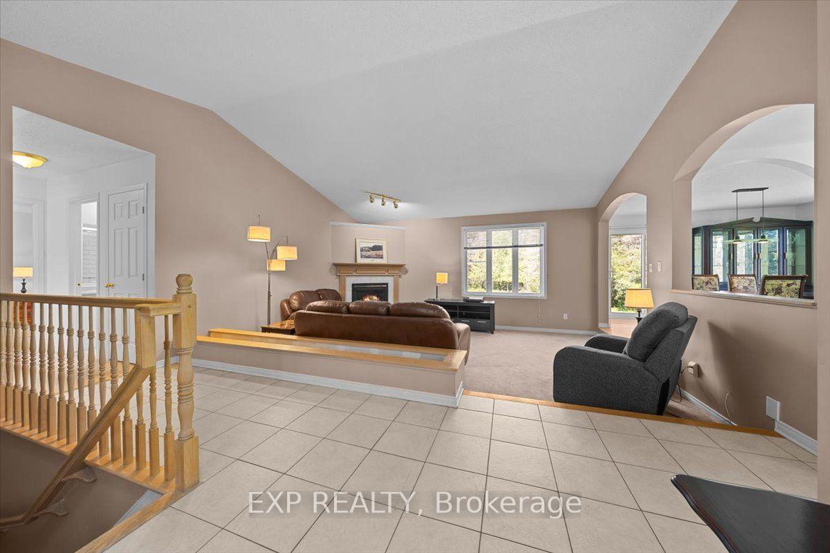 Photo 6 of 113 Grey Fox Drive, Ottawa, Huntley Ward (North West) — HOMEH