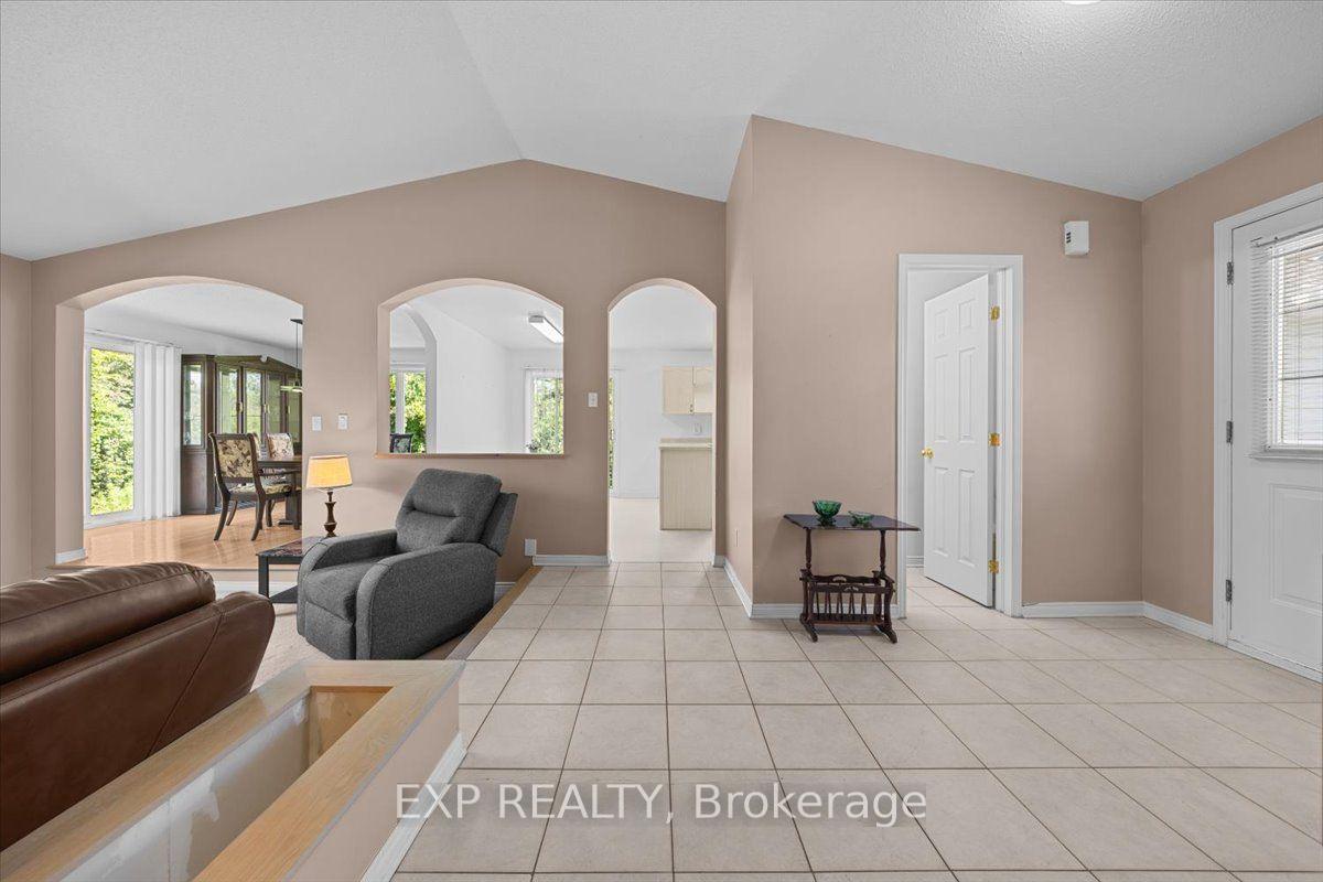 Photo 7 of 113 Grey Fox Drive, Ottawa, Huntley Ward (North West) — HOMEH