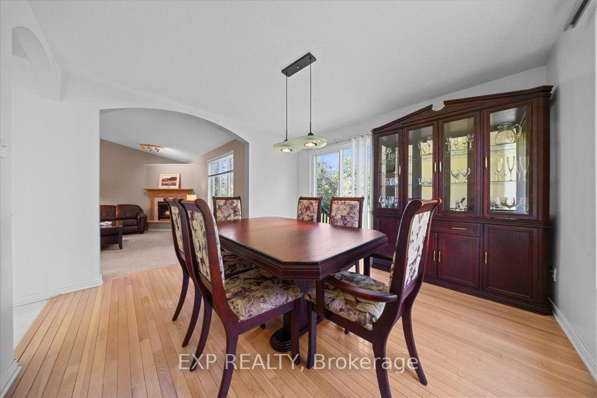 Photo 13 of 113 Grey Fox Drive, Ottawa, Huntley Ward (North West) — HOMEH