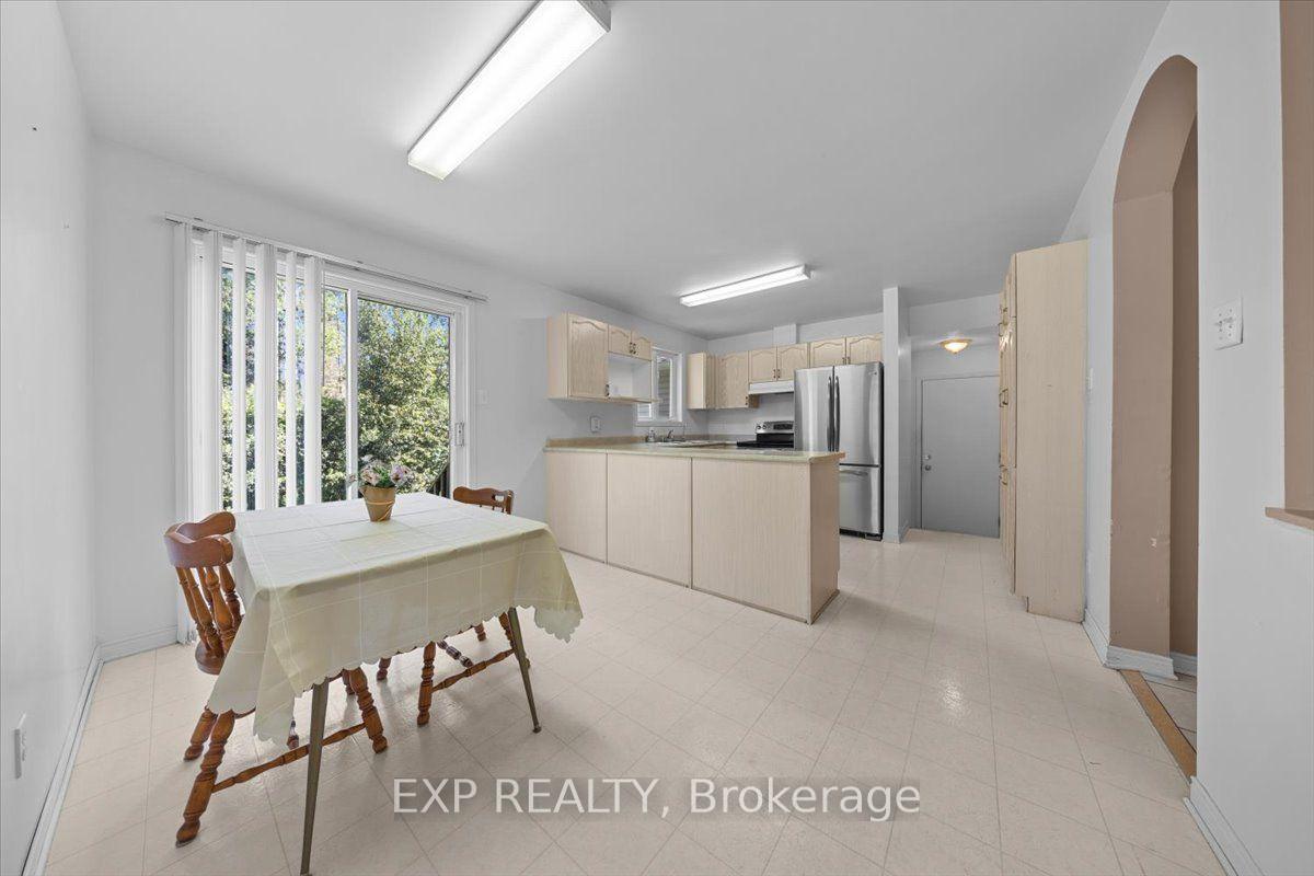 Photo 14 of 113 Grey Fox Drive, Ottawa, Huntley Ward (North West) — HOMEH