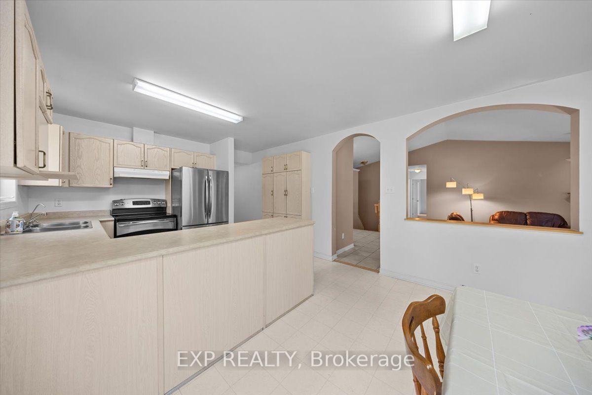 Photo 17 of 113 Grey Fox Drive, Ottawa, Huntley Ward (North West) — HOMEH