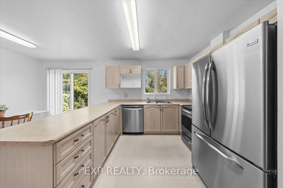 Photo 18 of 113 Grey Fox Drive, Ottawa, Huntley Ward (North West) — HOMEH