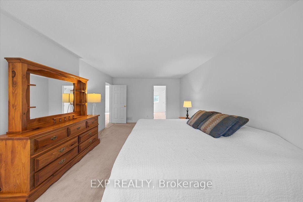 Photo 23 of 113 Grey Fox Drive, Ottawa, Huntley Ward (North West) — HOMEH