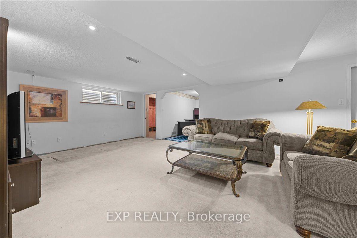 Photo 36 of 113 Grey Fox Drive, Ottawa, Huntley Ward (North West) — HOMEH