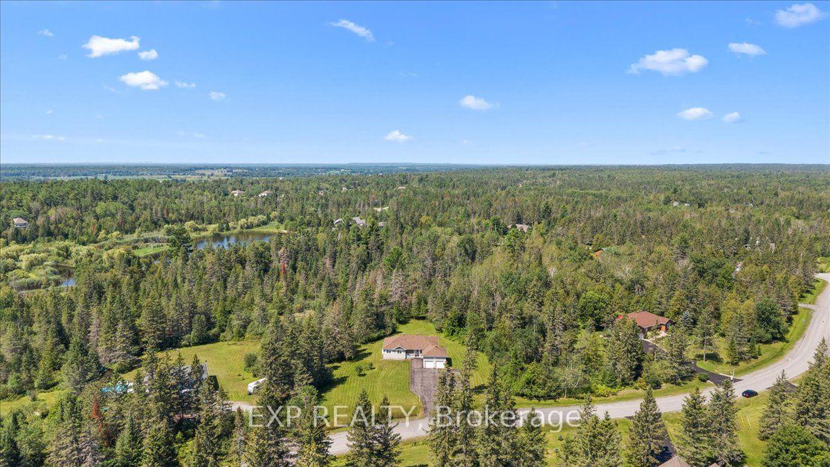Photo 43 of 113 Grey Fox Drive, Ottawa, Huntley Ward (North West) — HOMEH