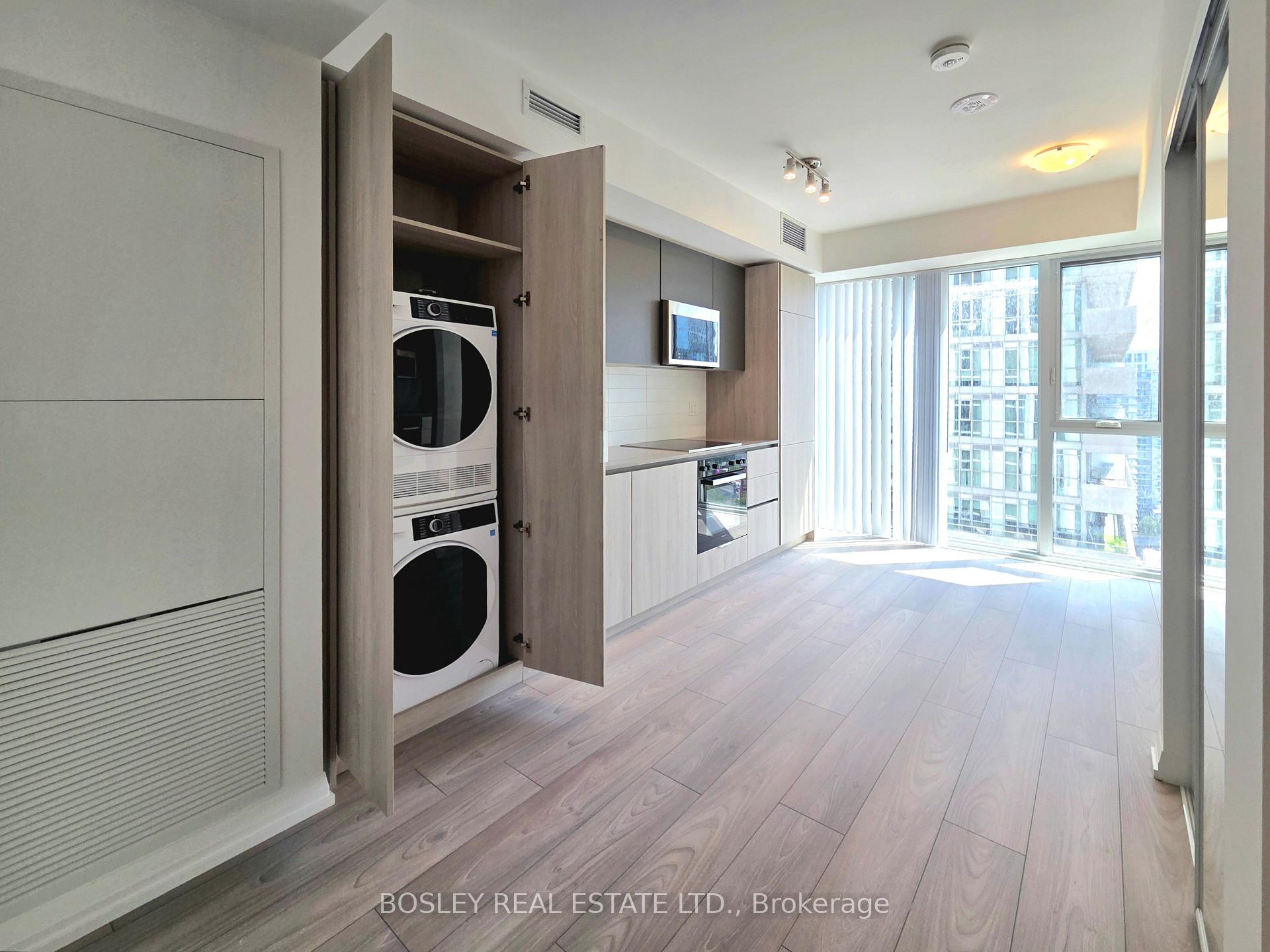 Photo 1 of Unit 2116, 400 King Street, Toronto, Waterfront Communities — HOMEH
