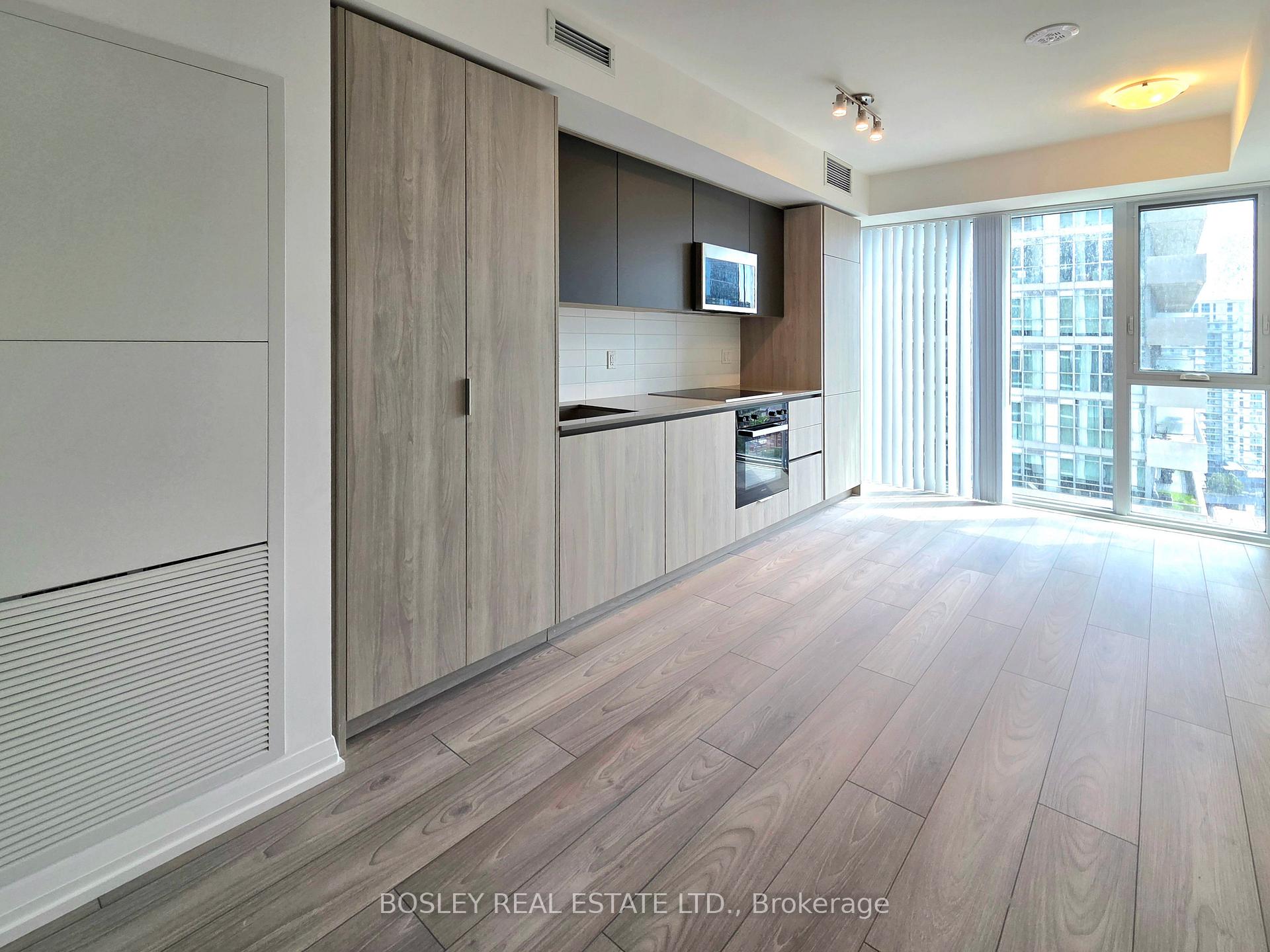 Photo 2 of Unit 2116, 400 King Street, Toronto, Waterfront Communities — HOMEH