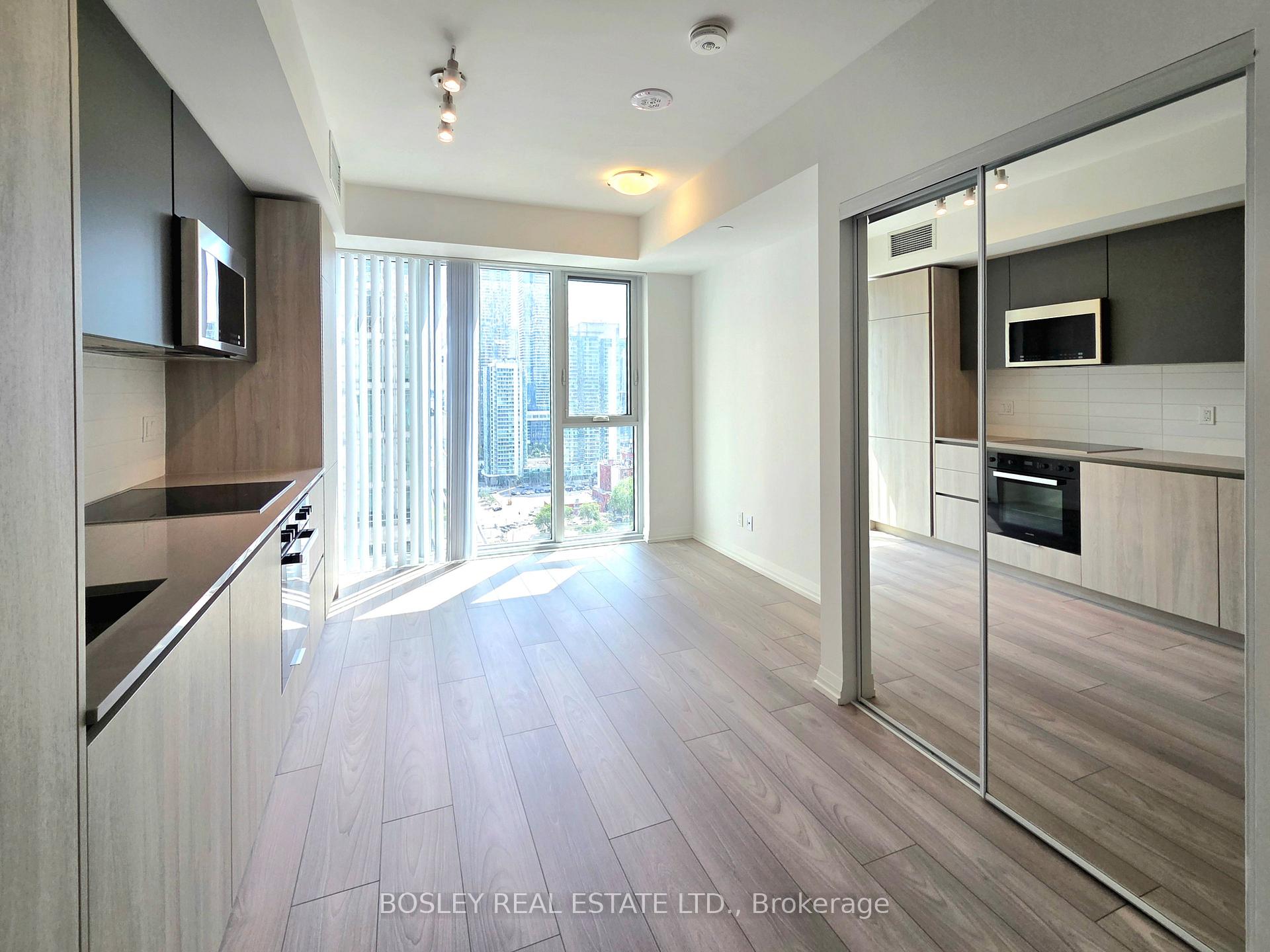 Photo 4 of Unit 2116, 400 King Street, Toronto, Waterfront Communities — HOMEH