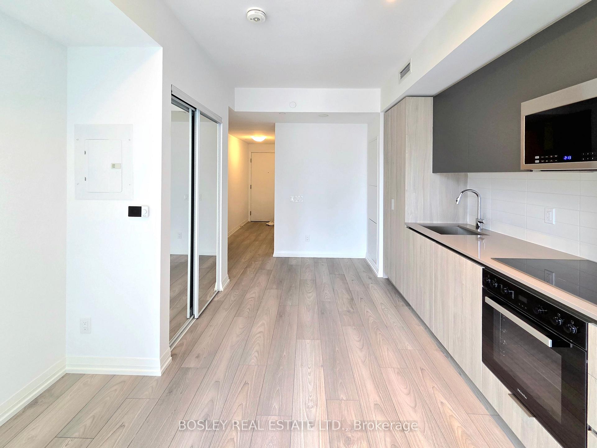 Photo 7 of Unit 2116, 400 King Street, Toronto, Waterfront Communities — HOMEH