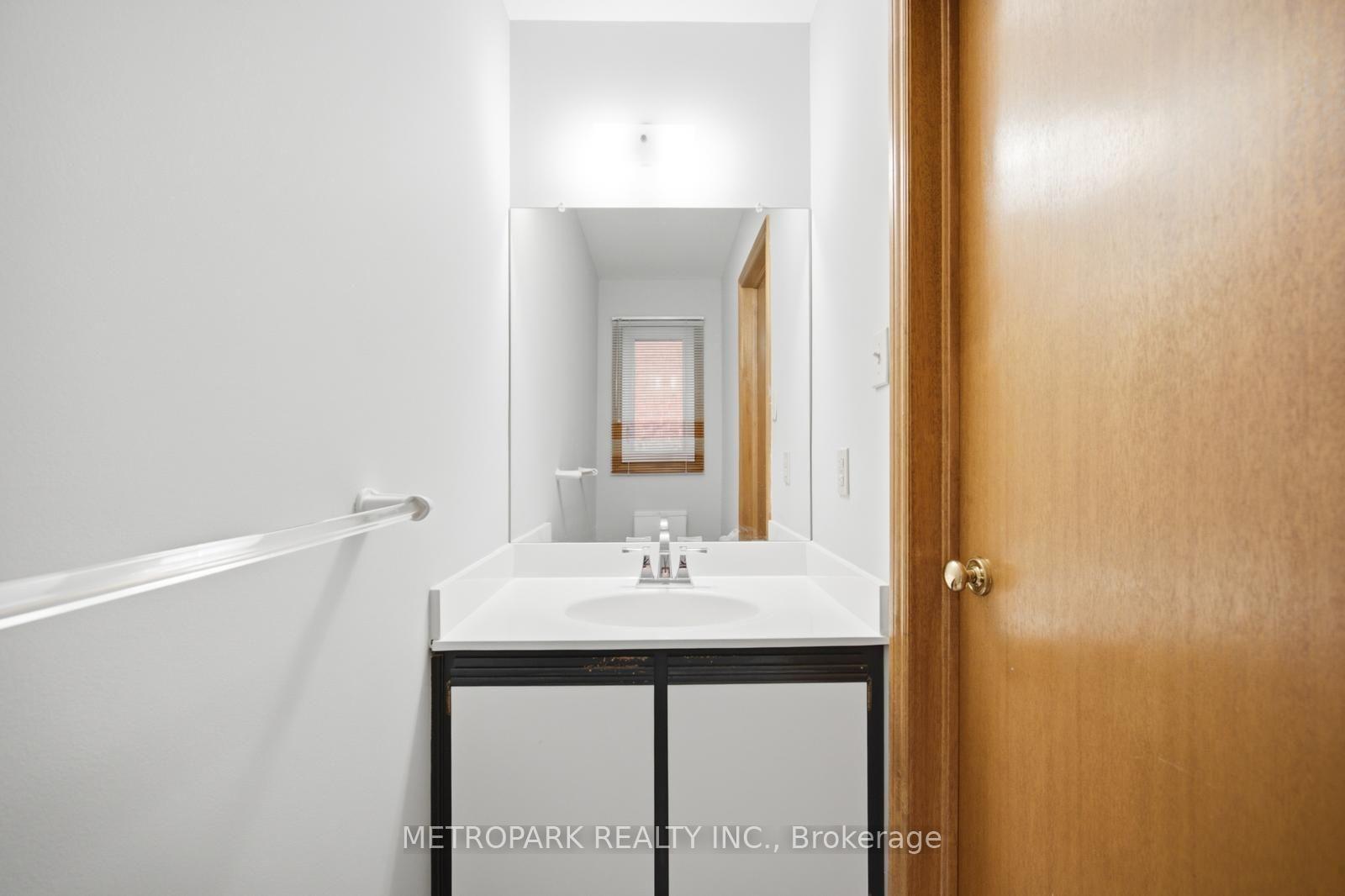 Photo 23 of 87 Belview Avenue, Vaughan, East Woodbridge — HOMEH