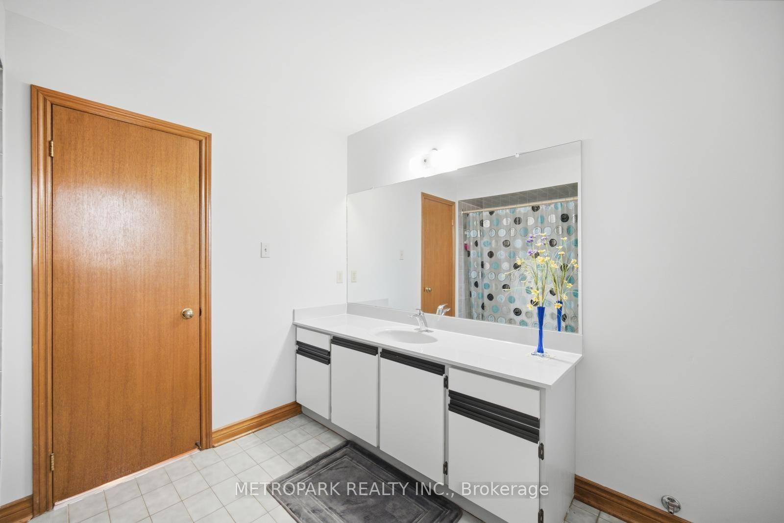 Photo 30 of 87 Belview Avenue, Vaughan, East Woodbridge — HOMEH