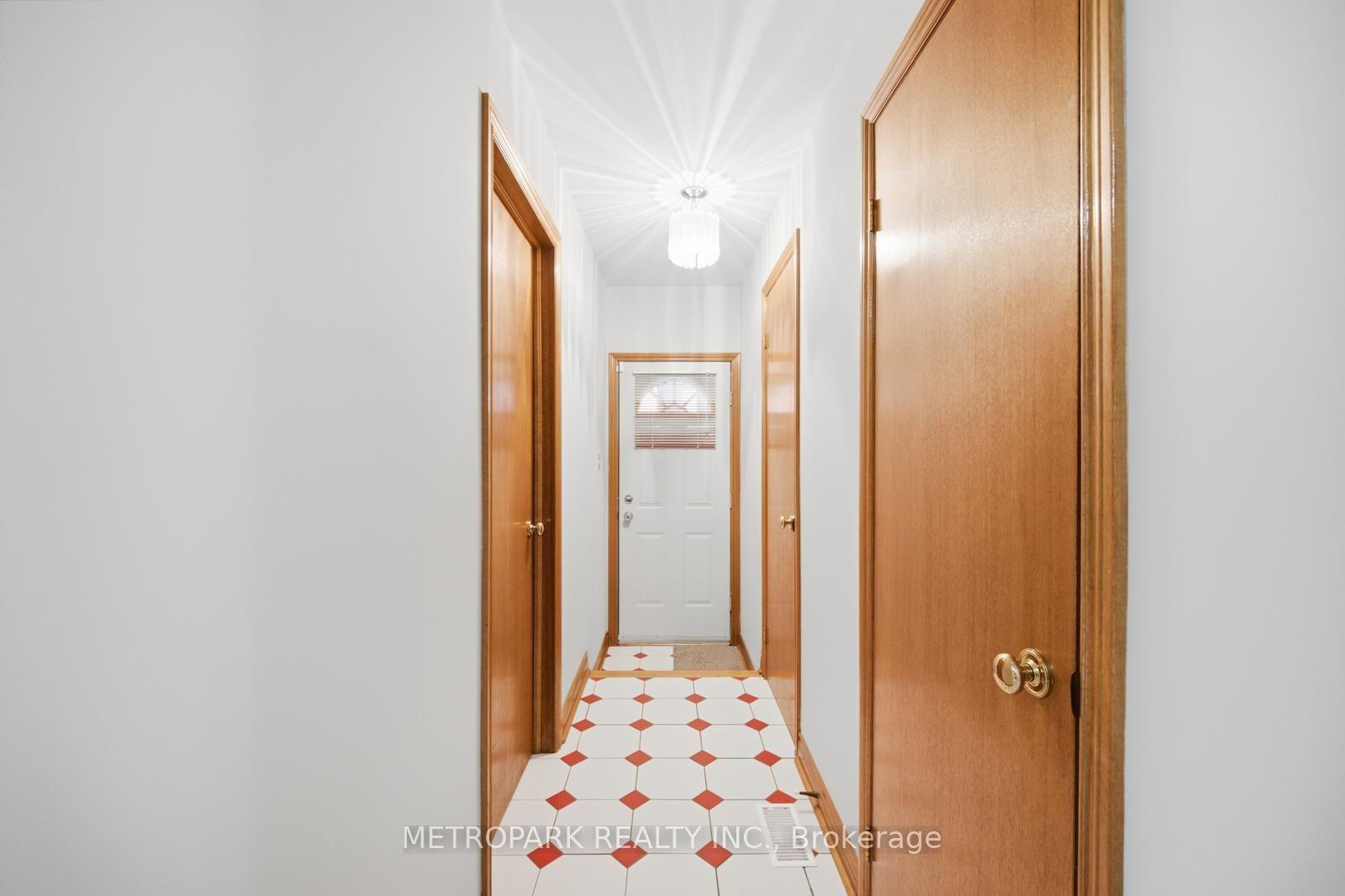 Photo 31 of 87 Belview Avenue, Vaughan, East Woodbridge — HOMEH