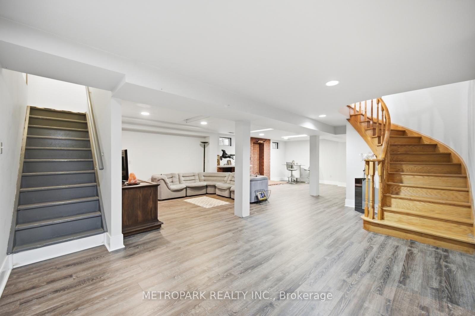 Photo 37 of 87 Belview Avenue, Vaughan, East Woodbridge — HOMEH