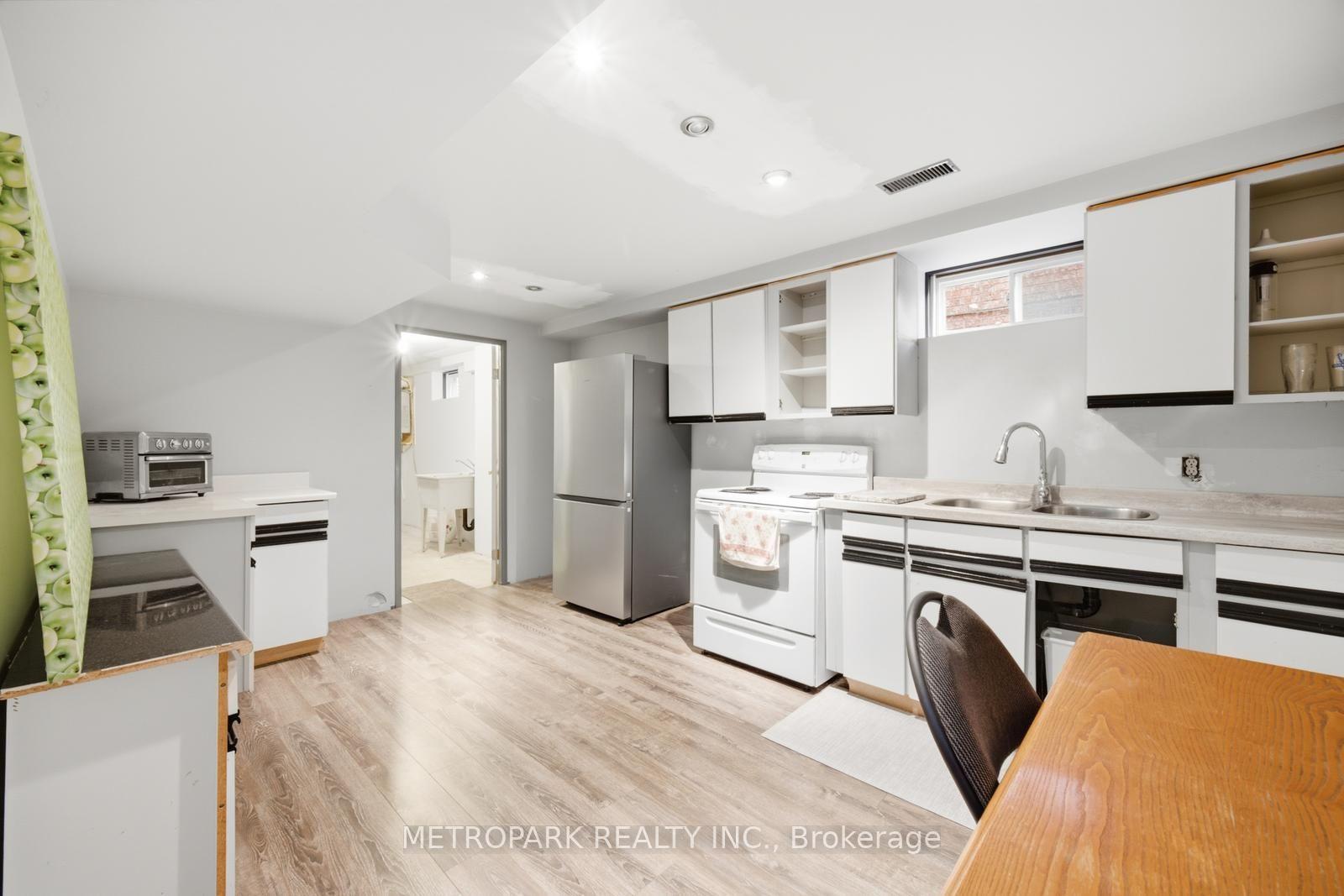 Photo 41 of 87 Belview Avenue, Vaughan, East Woodbridge — HOMEH