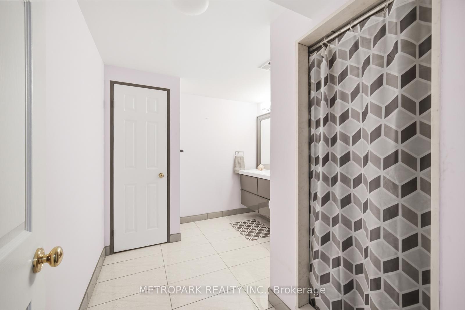 Photo 43 of 87 Belview Avenue, Vaughan, East Woodbridge — HOMEH