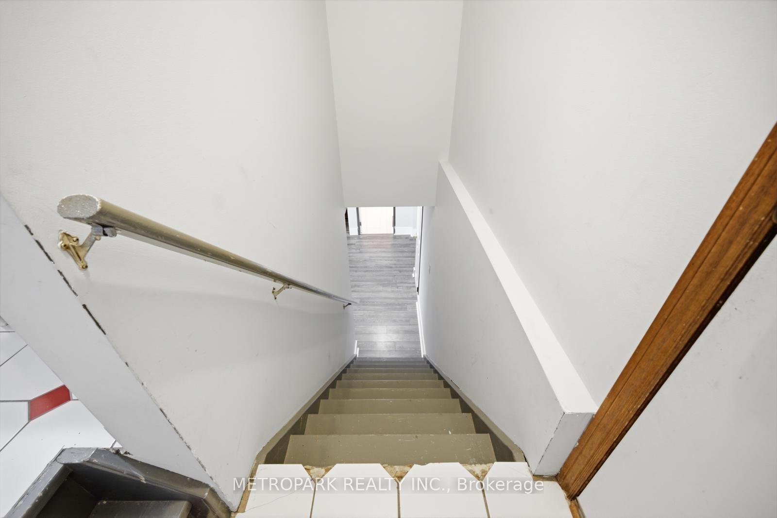 Photo 45 of 87 Belview Avenue, Vaughan, East Woodbridge — HOMEH
