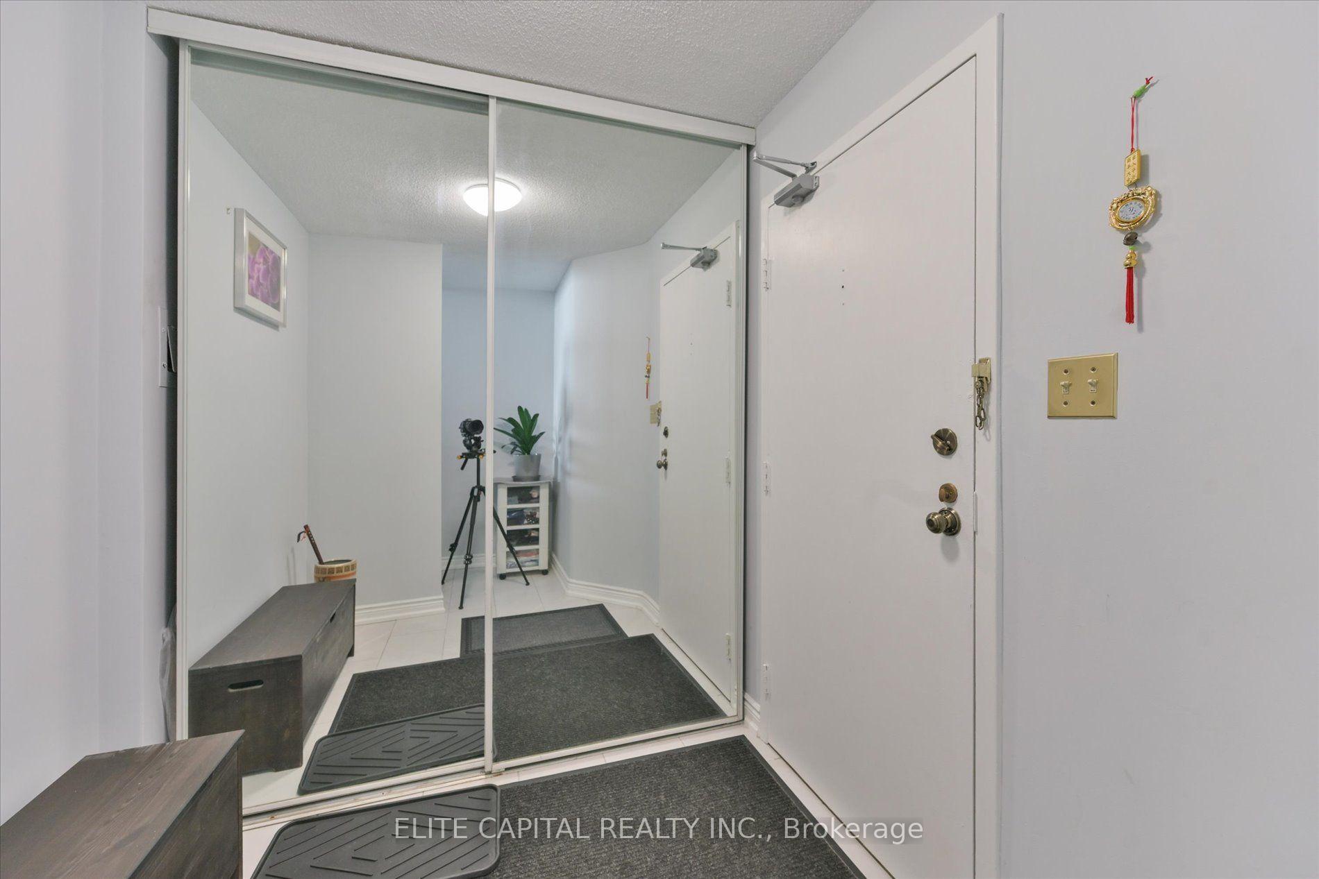 Photo 5 of Unit #1710, 11 Wincott Drive, Etobicoke, Kingsview Village-The Westway — HOMEH