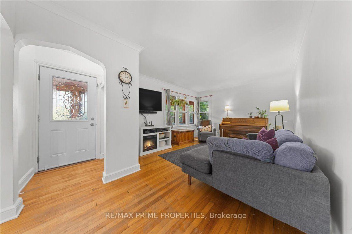 Photo 4 of 1273 Thames Street, Ottawa, Carlington — HOMEH