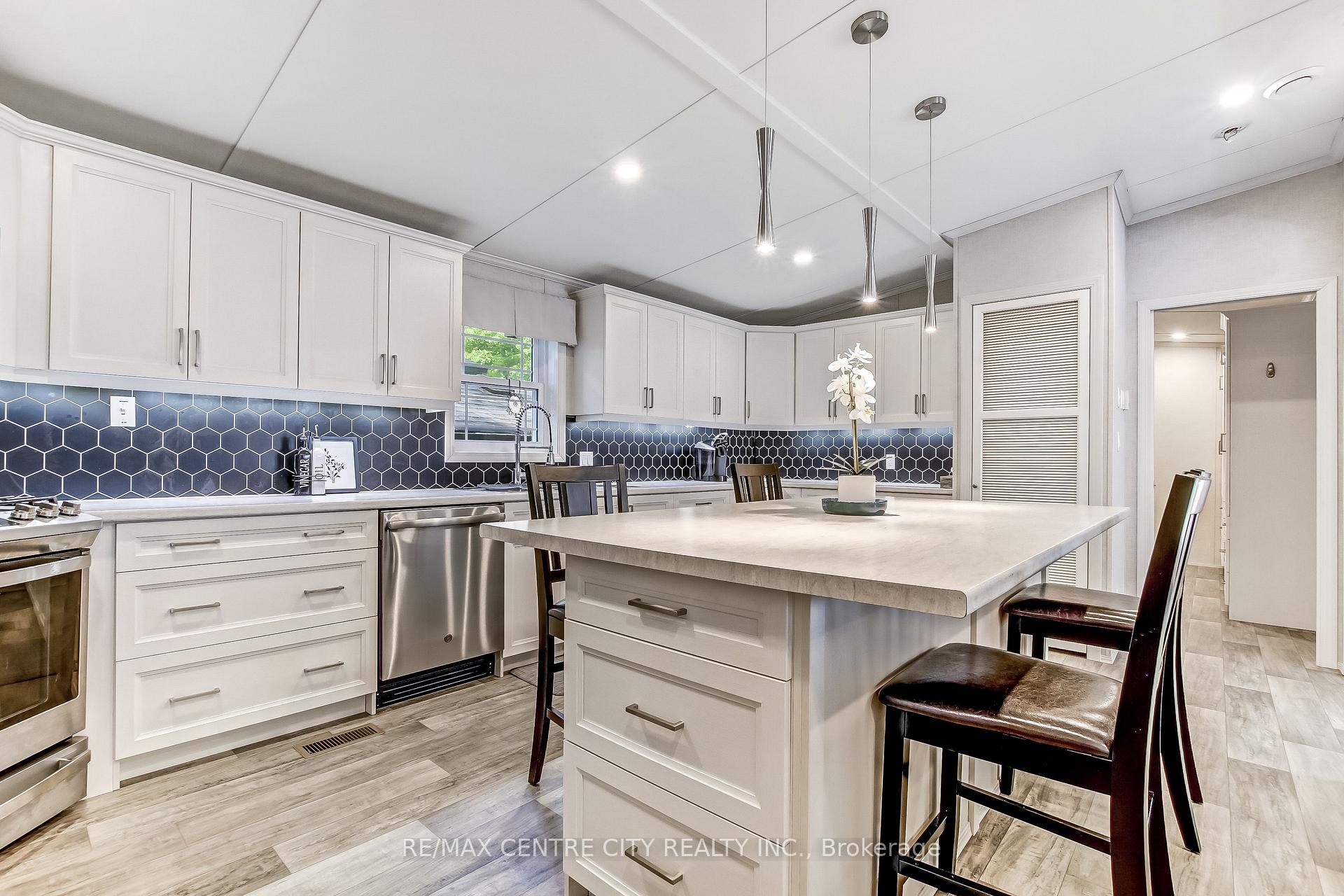 Photo 8 of Unit 30, 22790 Amiens Road, Middlesex Centre, Rural Middlesex Centre — HOMEH