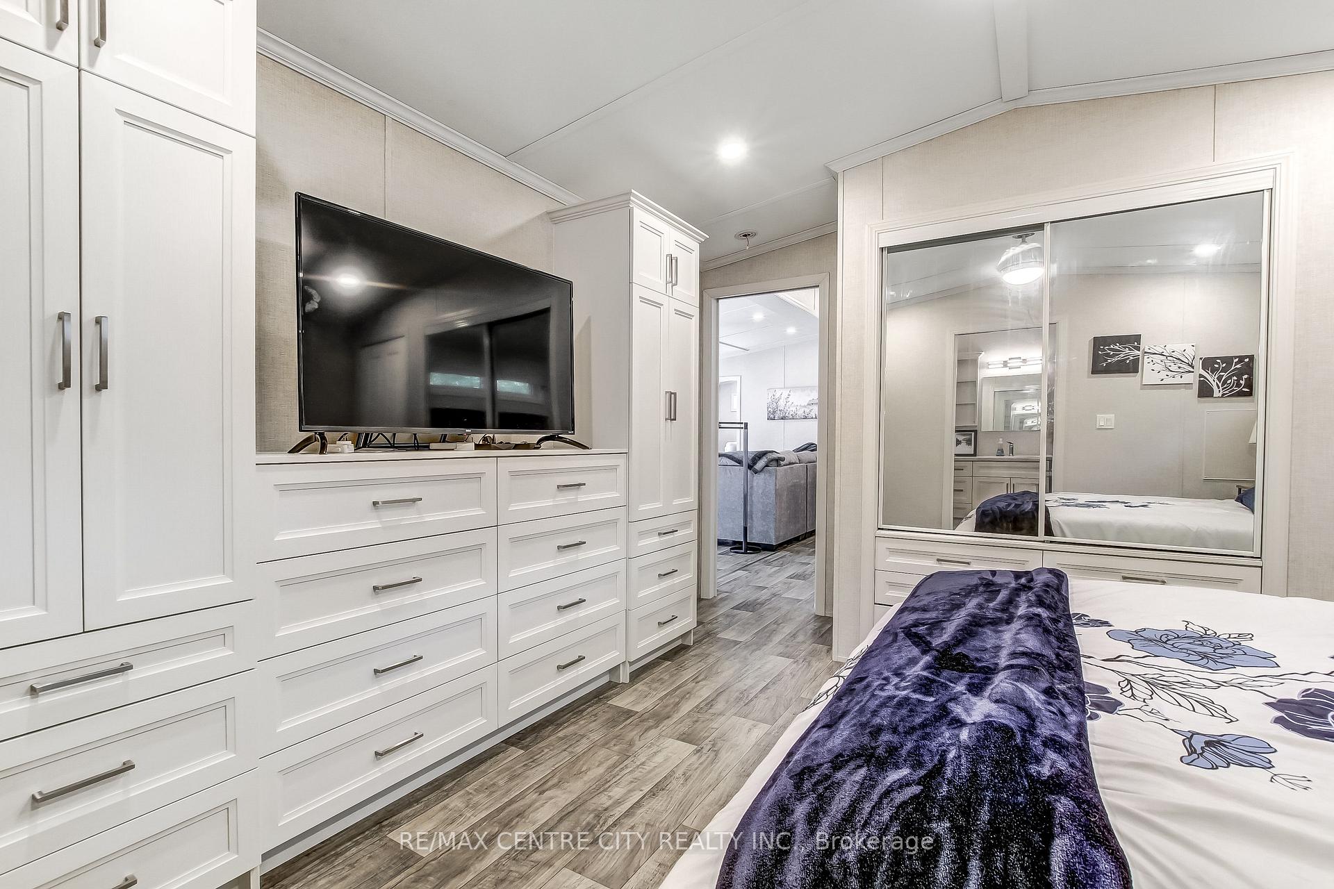 Photo 15 of Unit 30, 22790 Amiens Road, Middlesex Centre, Rural Middlesex Centre — HOMEH