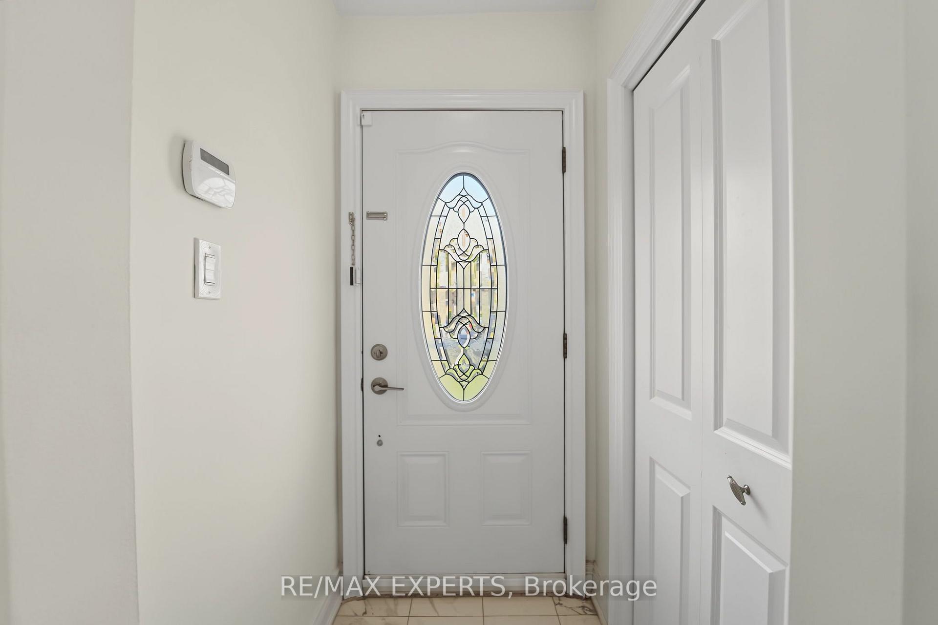 Photo 7 of 8 Palamar Road, North York, Downsview-Roding-CFB — HOMEH