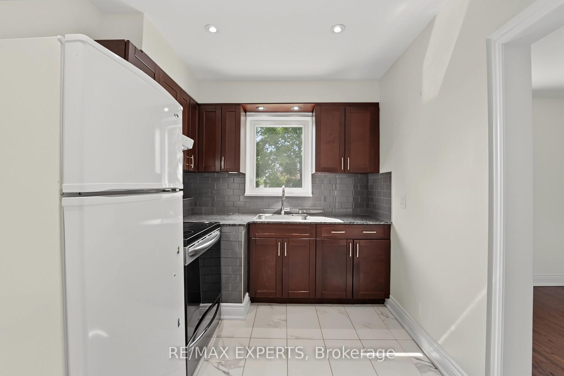 Photo 18 of 8 Palamar Road, North York, Downsview-Roding-CFB — HOMEH