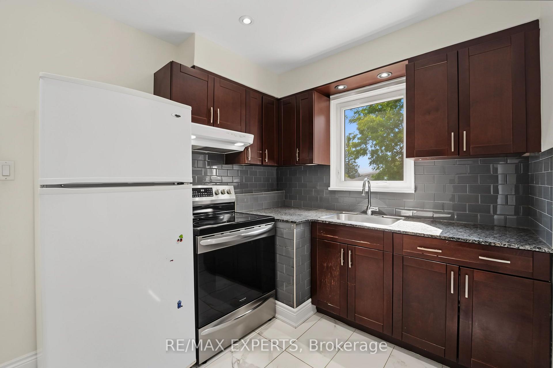 Photo 19 of 8 Palamar Road, North York, Downsview-Roding-CFB — HOMEH