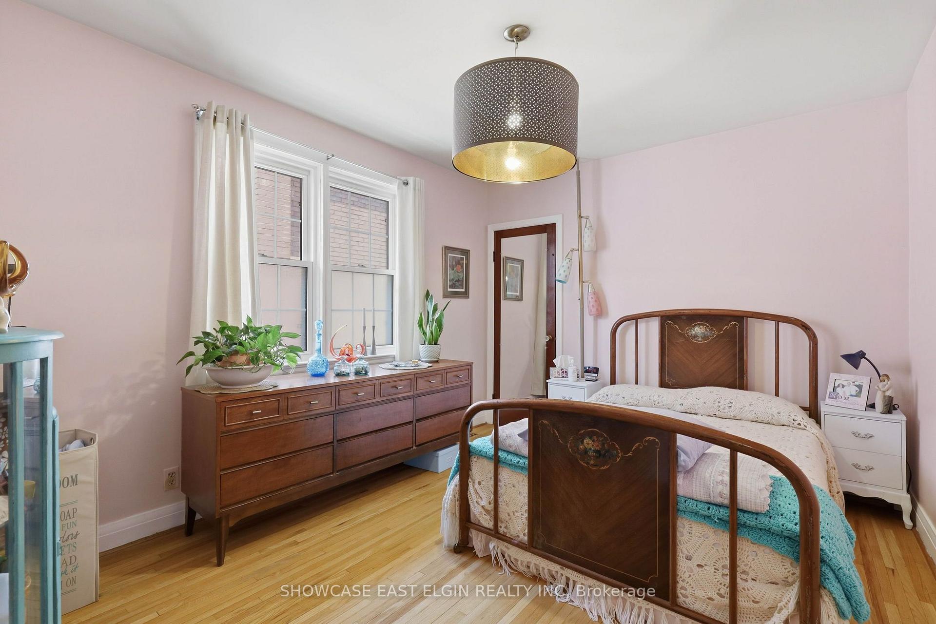 Photo 23 of 122 Redan Street, St. Thomas — HOMEH