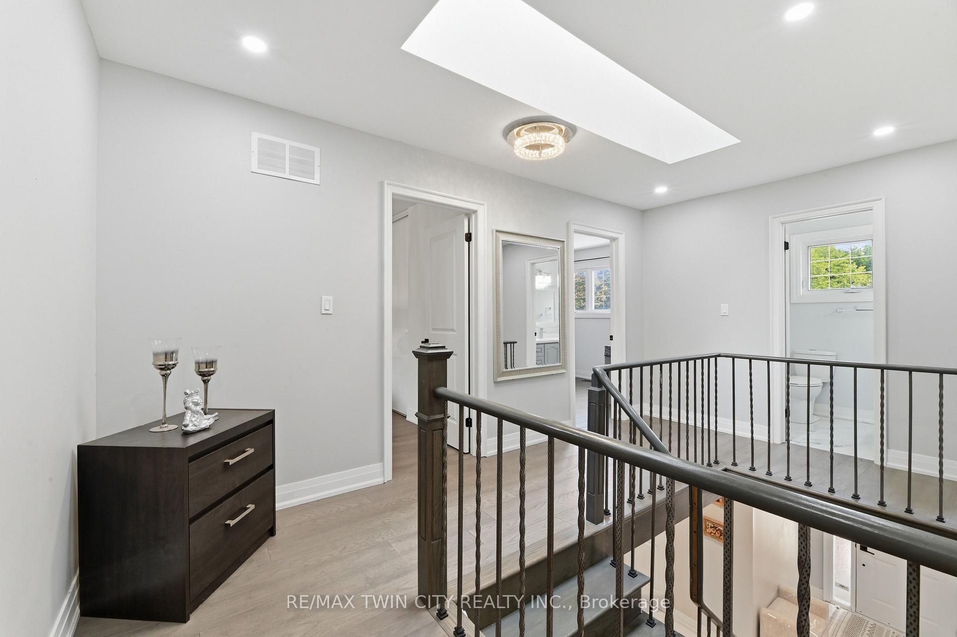 Photo 19 of 512 Hawthorne Crescent, Milton, Bronte Meadows — HOMEH
