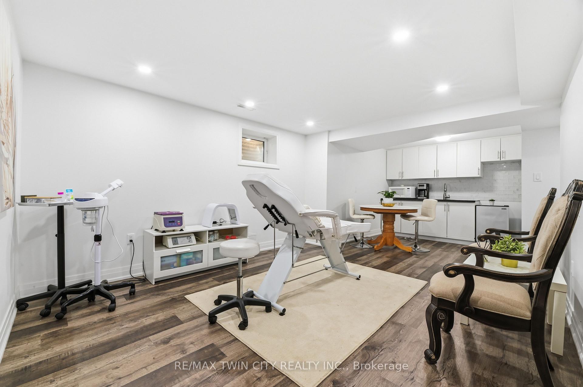 Photo 31 of 512 Hawthorne Crescent, Milton, Bronte Meadows — HOMEH