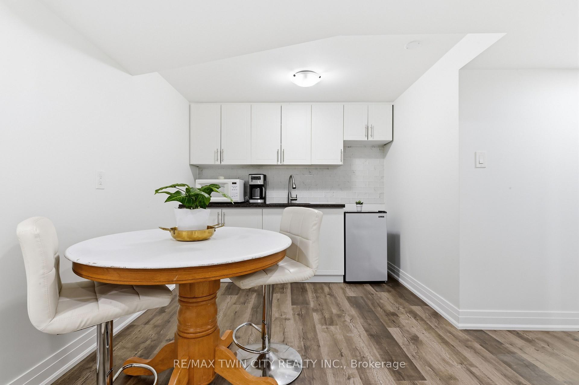 Photo 32 of 512 Hawthorne Crescent, Milton, Bronte Meadows — HOMEH