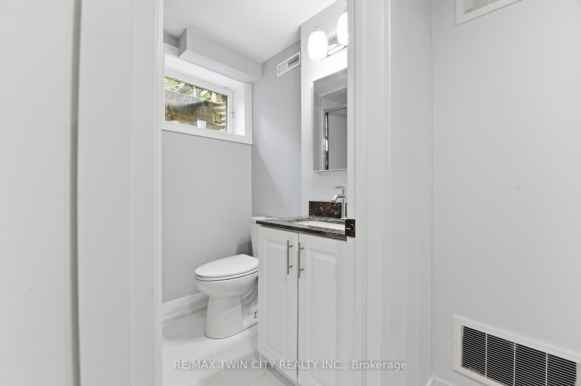 Photo 34 of 512 Hawthorne Crescent, Milton, Bronte Meadows — HOMEH
