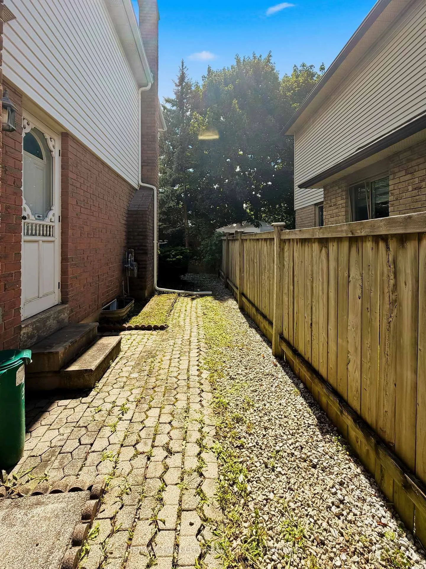 Photo 40 of 512 Hawthorne Crescent, Milton, Bronte Meadows — HOMEH