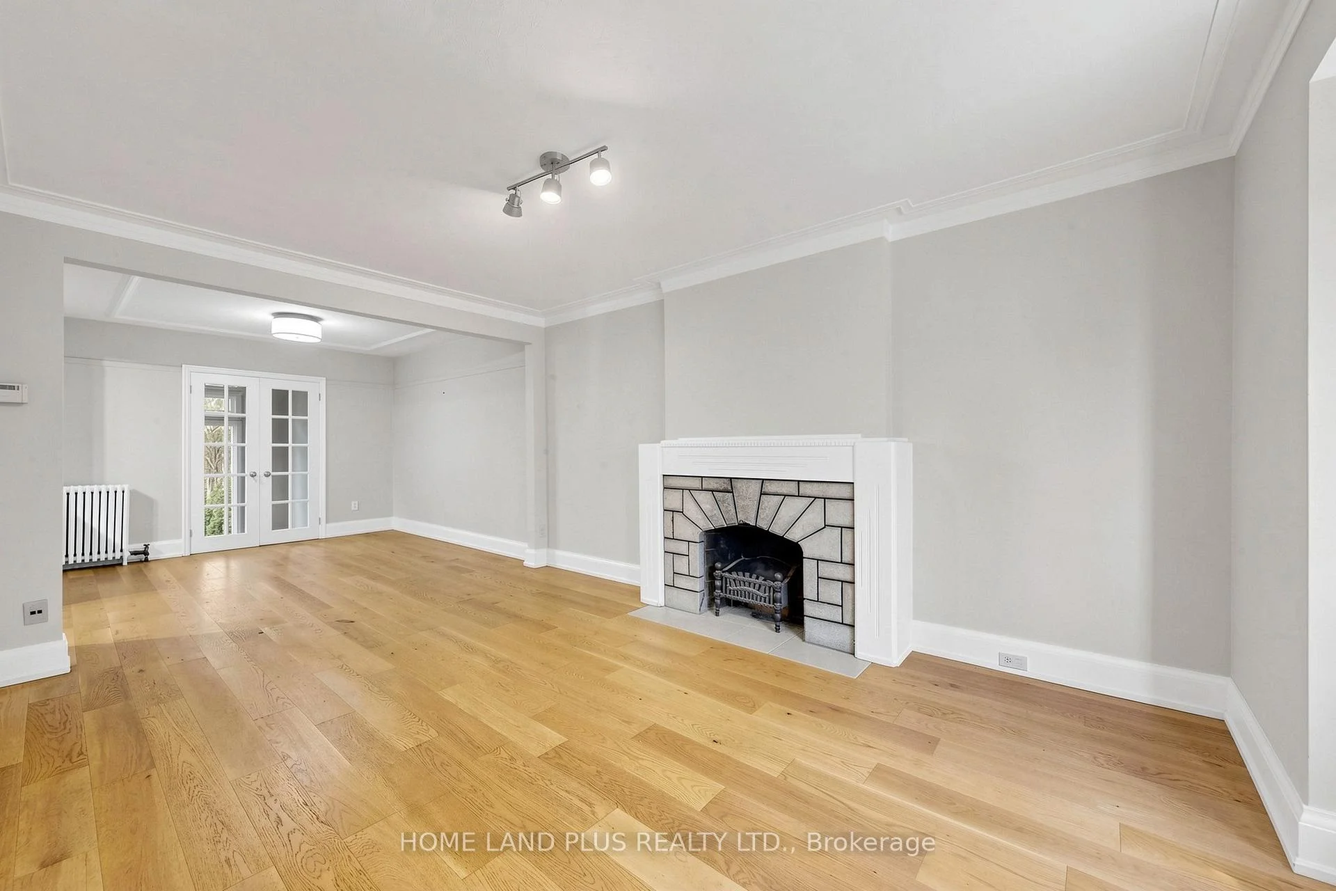 Photo 5 of 57 Mann Avenue, Toronto, Mount Pleasant East — HOMEH